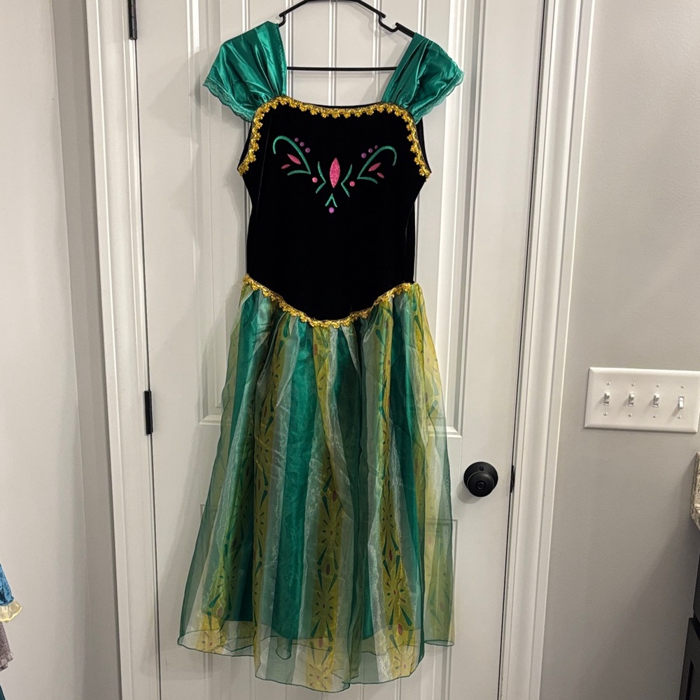 Women’s Frozen Ana Green and Black Princess Costume